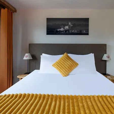Papill'on - Boutique Hotel *